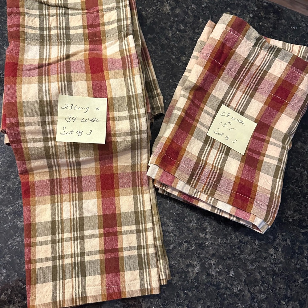 Primitive Plaid Table Valance’s & Panels Set of 3 Some light discoloration